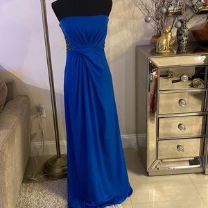 Bcbgmaxazria gorgeous strapless dress size 6